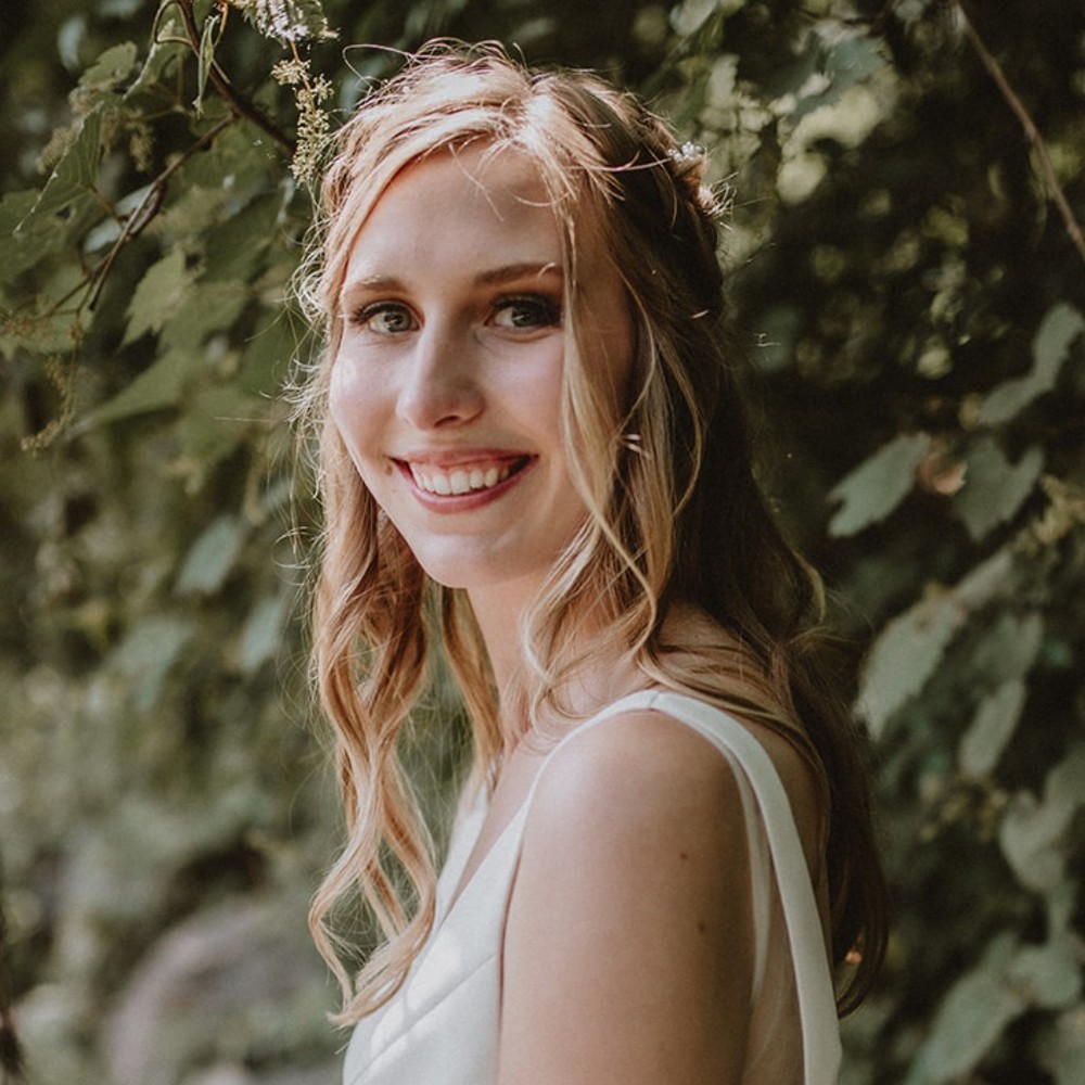 Meet your Posher, Madeline